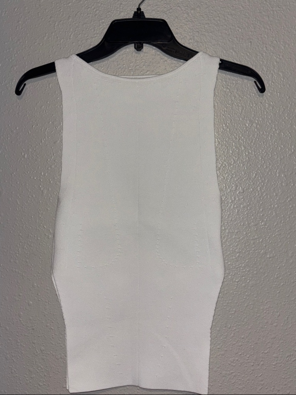 Khaite White Ribbed Sleeveless Knit Top